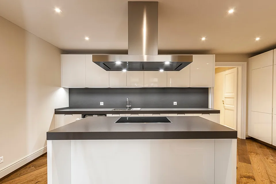COLLINA D'ORO - AFFITTASI INCANTEVOLE APPARTAMENTO CON GIARDINO PRIVATO (rif. 002) – foto 6 di 19