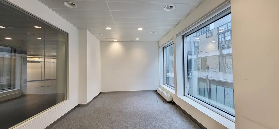 Zentrale EG-Fläche direkt neben der Post! – Foto 8 von 12