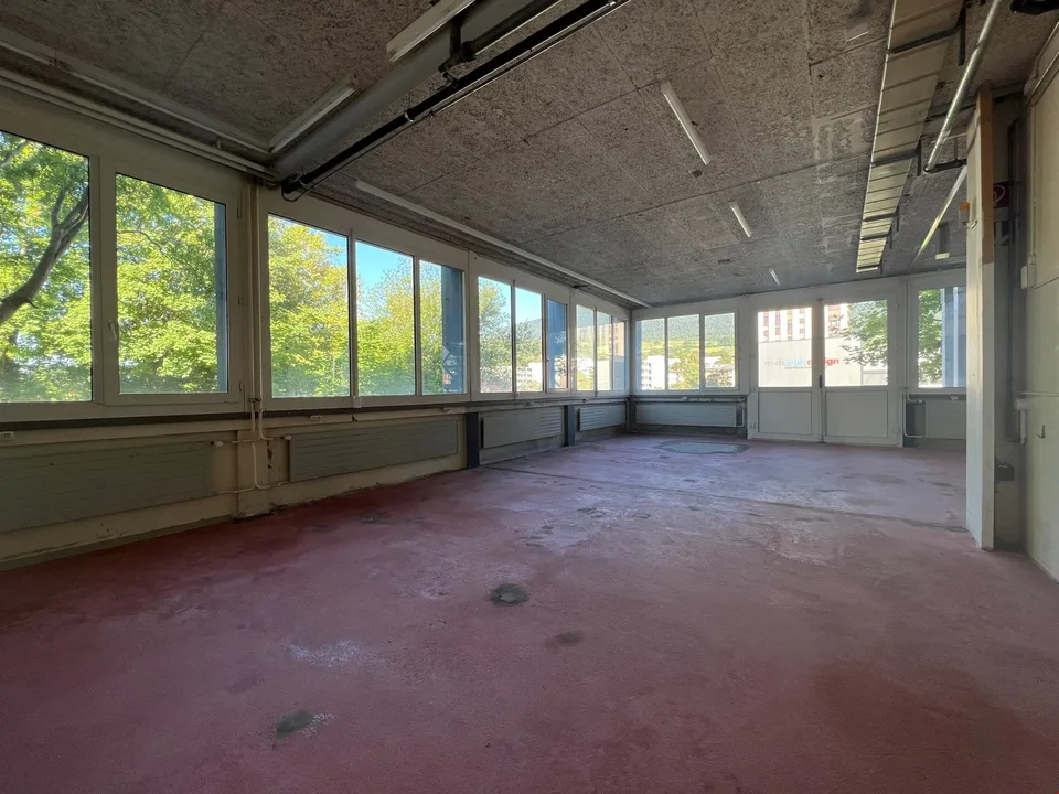 Warehouse and commercial space in Grenchen – photo 7 of 17