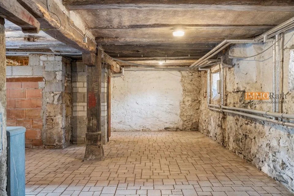 IMMORath.de Maison à deux familles avec potentiel d'extension et jardin spacieux – photo 12 sur 12