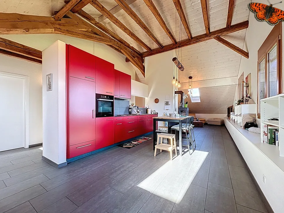 Spacious 3.5-room apartment renovated in Villarsiviriaux