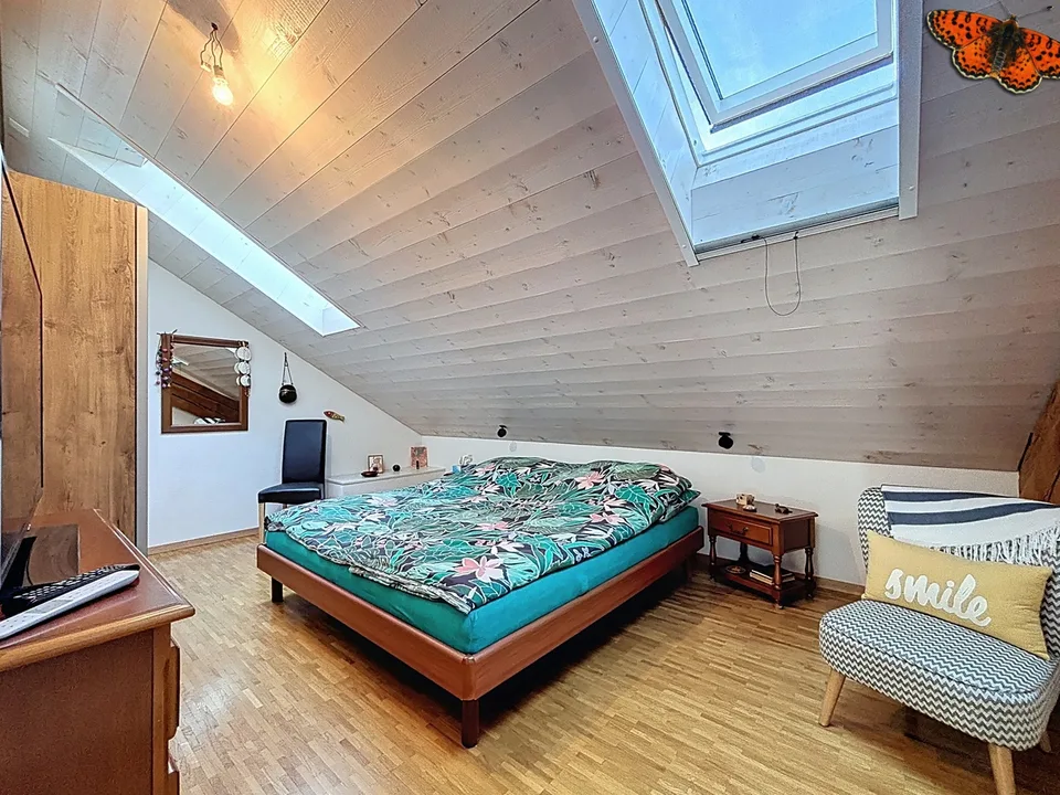 Spacious 3.5-room apartment renovated in Villarsiviriaux