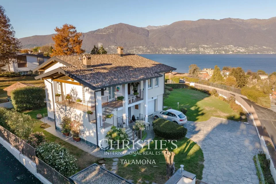 Villa Altipiano ? Residenz mit Seeblick in Porto Valtravaglia