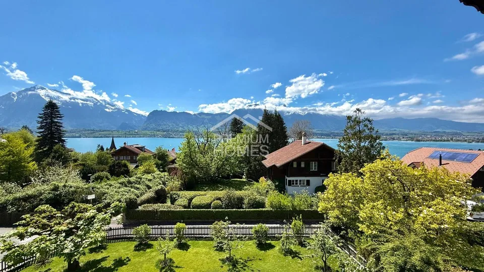 Edificio storico con 636 m² di terra - La tua realizzazione sul lago di Thun!