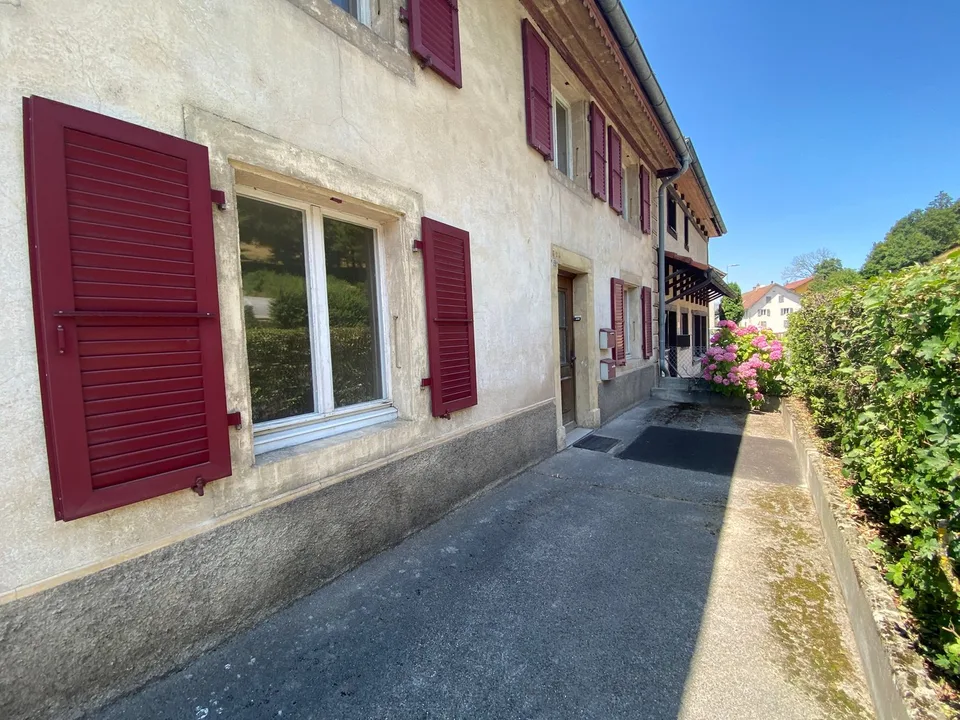 Casa familiare con 2 appartamenti, Boncourt - 210000