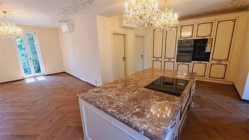 LUGANO: PRESTIGIOUS LUXURY VILLA IN THE CENTER – photo 8 of 12