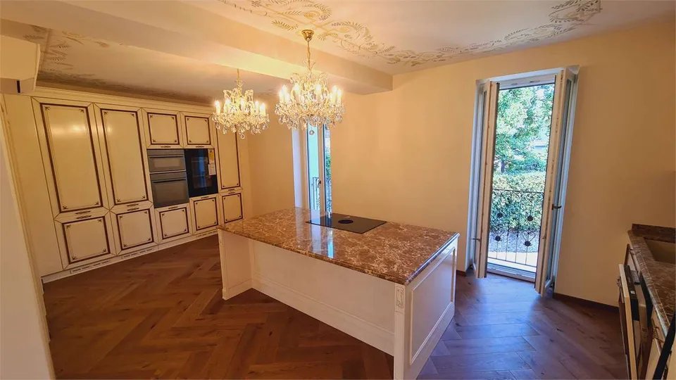 LUGANO: PRESTIGIOUS LUXURY VILLA IN THE CENTER – photo 9 of 12