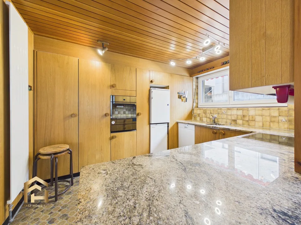 Casa familiare affascinante con giardino invernale e ampio ambiente