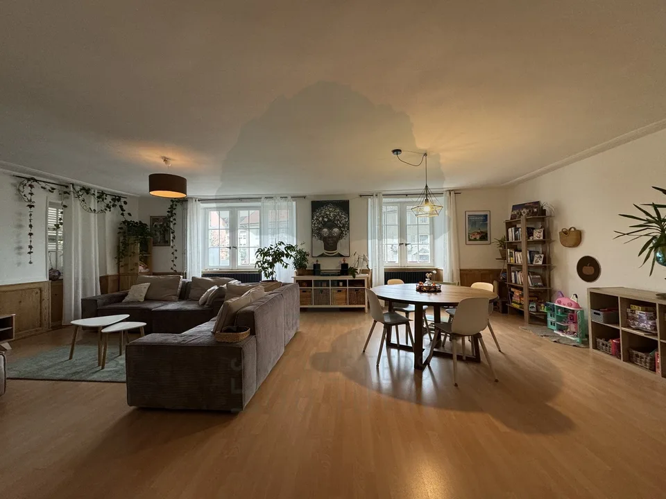 Casa vecchia affascinante con ristrutturazione - Belli volumi e garage