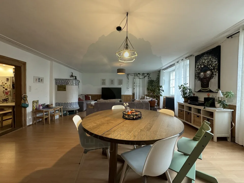 Casa vecchia affascinante con ristrutturazione - Belli volumi e garage