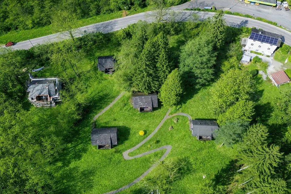 Zweitwohnsitz! Casa nel bosco rinnovata