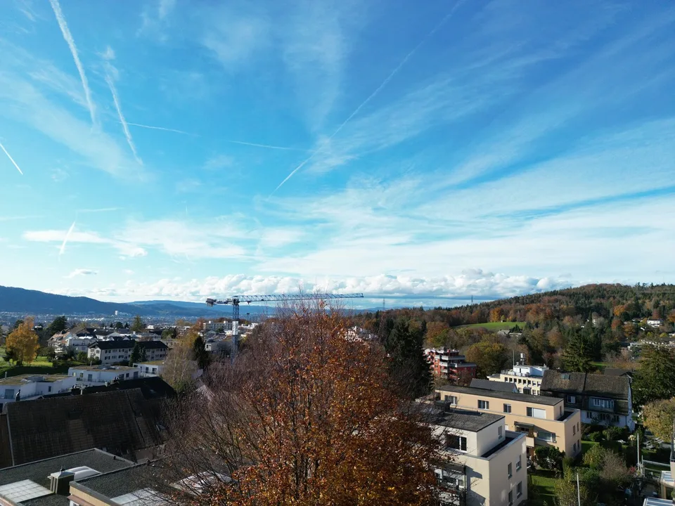 Penthouse mit spektakulärer Weitsicht & grosser Dachterrasse in Zürich-Witikon