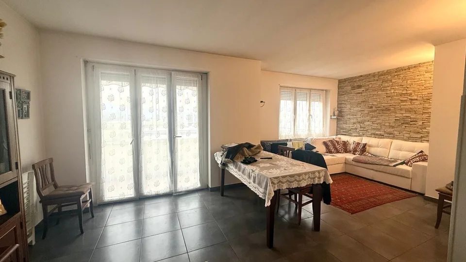 Attico di 3.5 locali con vista panoramica a Balerna