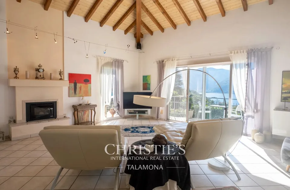 Villa con vista lago e piscina - Tronzano Lago Maggiore – foto 15 di 18