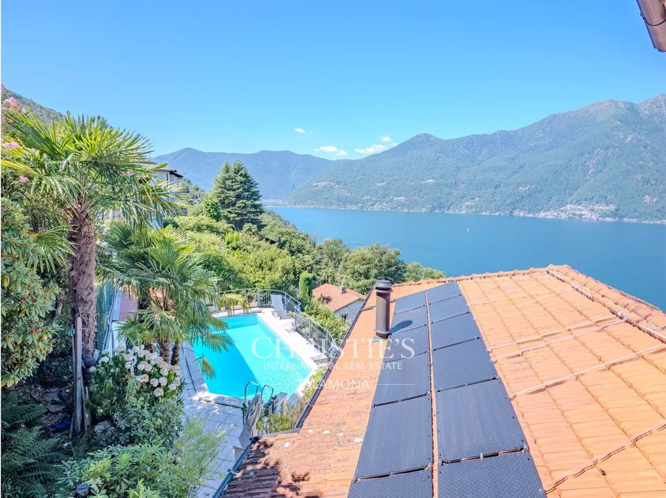 Villa con vista lago e piscina - Tronzano Lago Maggiore – foto 12 di 18