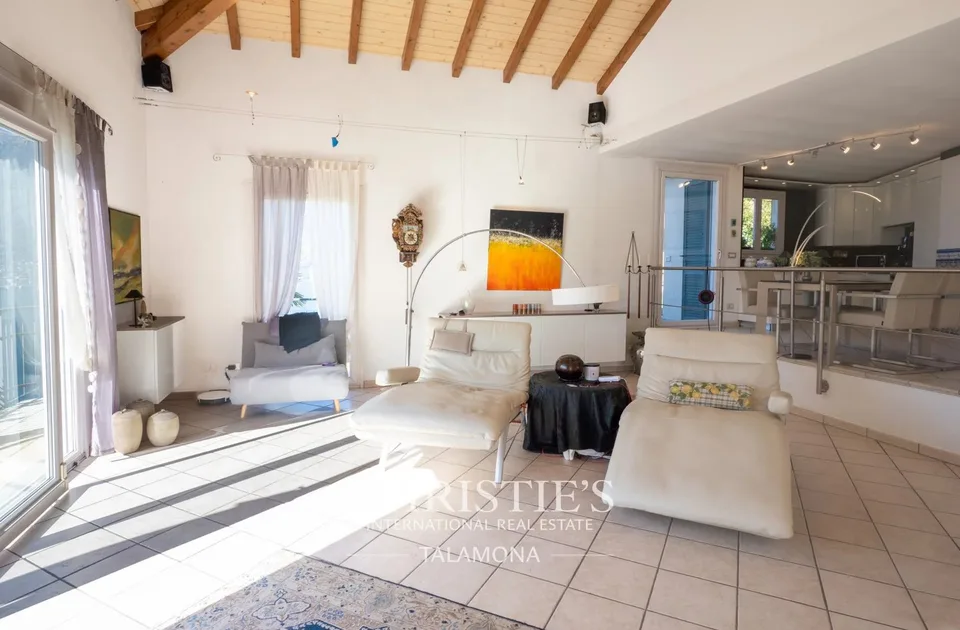 Villa con vista lago e piscina - Tronzano Lago Maggiore – foto 13 di 18