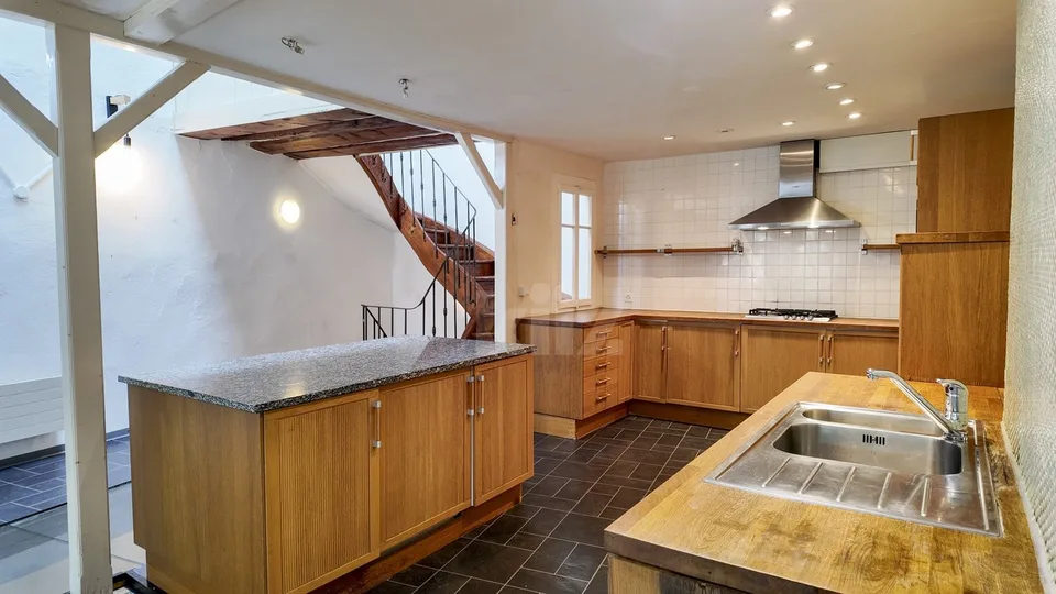 Superbe maison de ville avec local indépendant