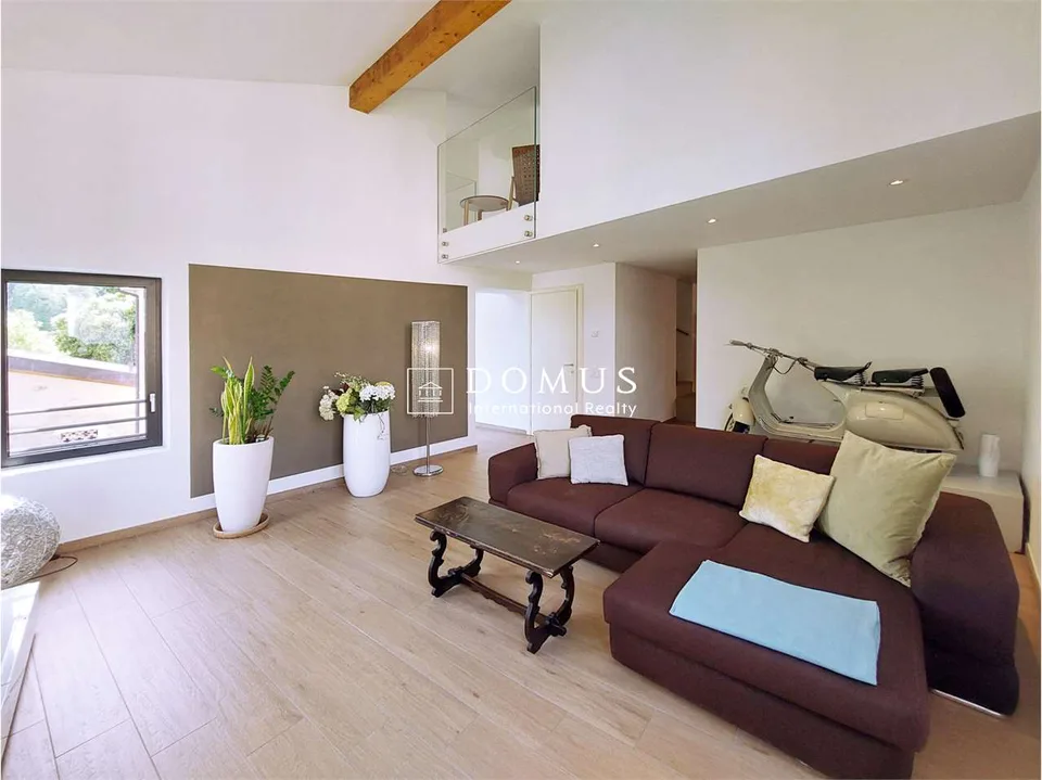 Elegantes Duplex-Wohnung