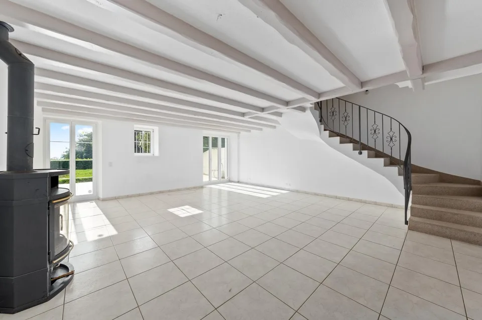 Gilly - Charmante villa mitoyenne avec jardin