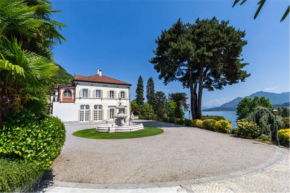 Villa Imperiale am Lago Maggiore mit historischem Park und privater Strand – Foto 6 von 13