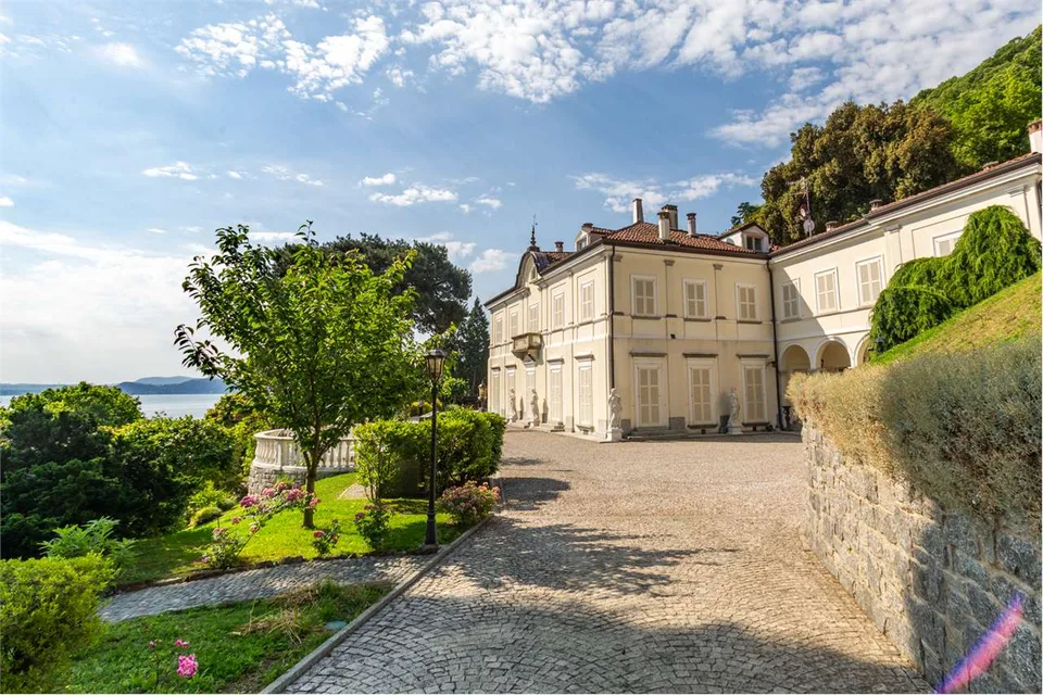 Villa Imperiale am Lago Maggiore mit historischem Park und privater Strand – Foto 7 von 13
