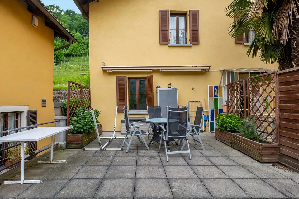 Casa con due appartamenti e bella terrazza – foto 7 di 8