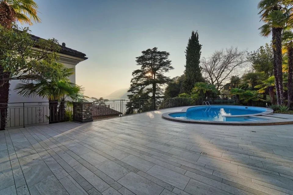 Elegante Attico di lusso con panoramica vista lago