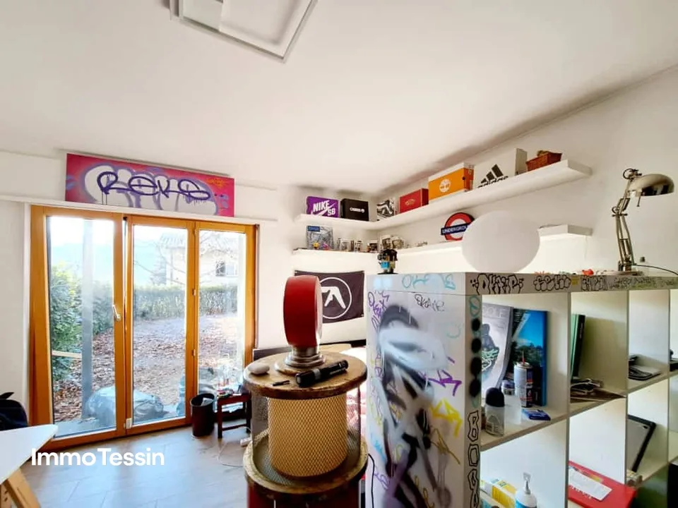 Exklusive Villa mit grossem Garten an top Lage zwischen dem Lago Maggiore und dem Lago di Lugano – Foto 13 von 13