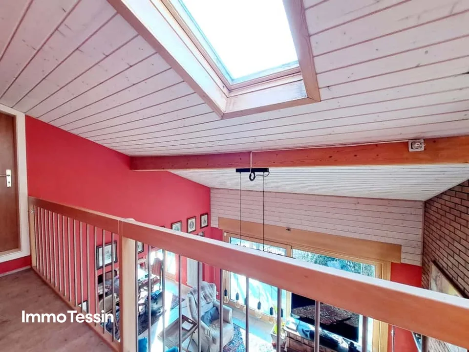 Exklusive Villa mit grossem Garten an top Lage zwischen dem Lago Maggiore und dem Lago di Lugano – Foto 8 von 13