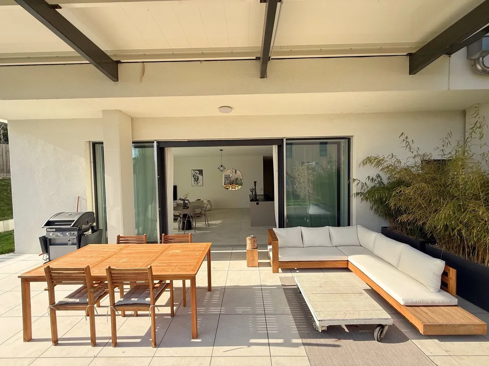 EXCLUSIVITÉ ! Bien d’exception avec terrasse et jardin privatif dans le quartier de La Coudre !