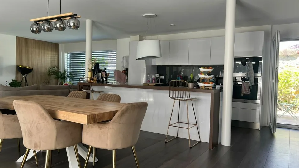 Villa contigüe de 4.5 pièces avec sous-sol