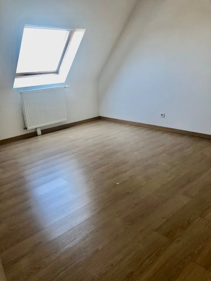 Appartamento moderno di 2 camere con balcone e garage a Saint-Louis