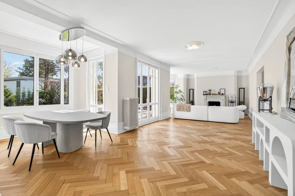 Eine außergewöhnliche Residenz in der Nähe des Sees – Foto 6 von 13