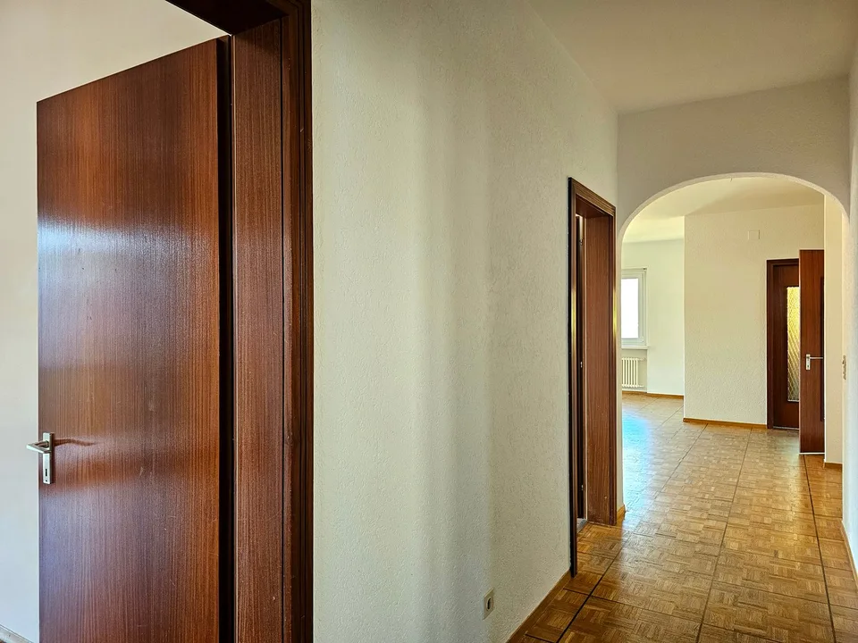 Maison mitoyenne spacieuse et confortable avec vue panoramique charmante à Bellinzona Daro – photo 10 sur 14