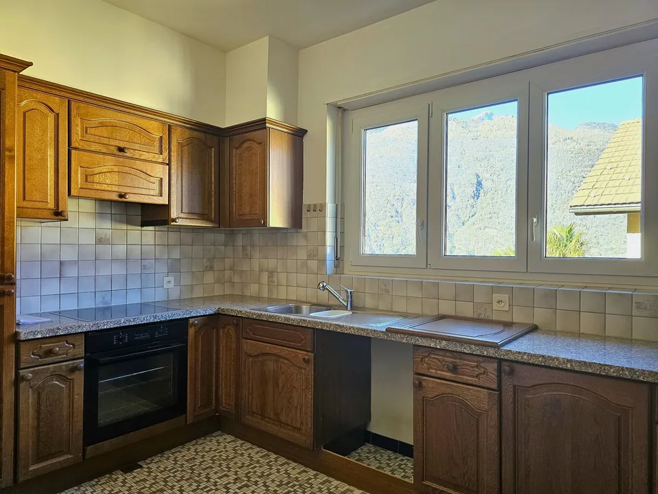 Maison mitoyenne spacieuse et confortable avec vue panoramique charmante à Bellinzona Daro – photo 9 sur 14