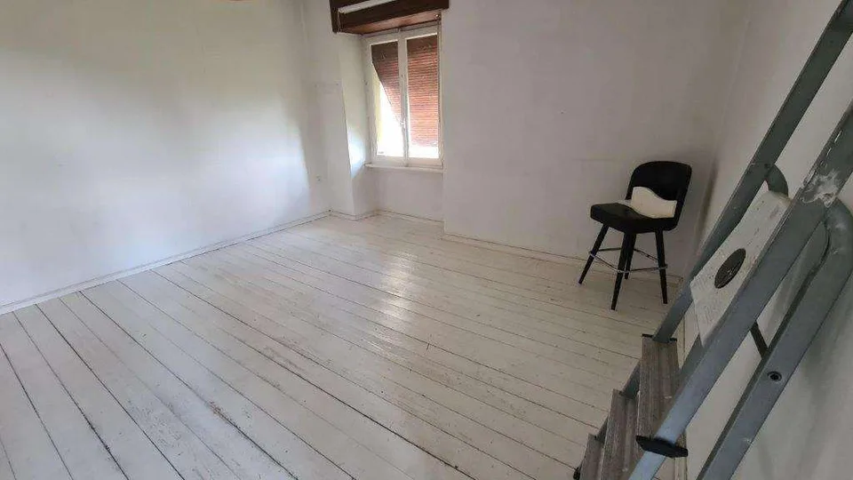 Schönes Kernhaus zur Renovierung – Foto 10 von 13