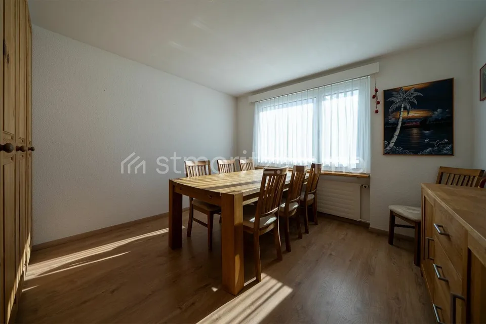 Chesa Muntarütsch - Helle 4-Zimmerwohnung mit Südbalkon und freier Bergsicht