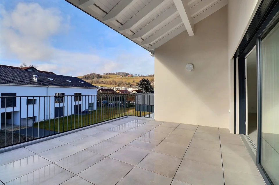 Appartement 3.5 pièces avec disponible dans les combles