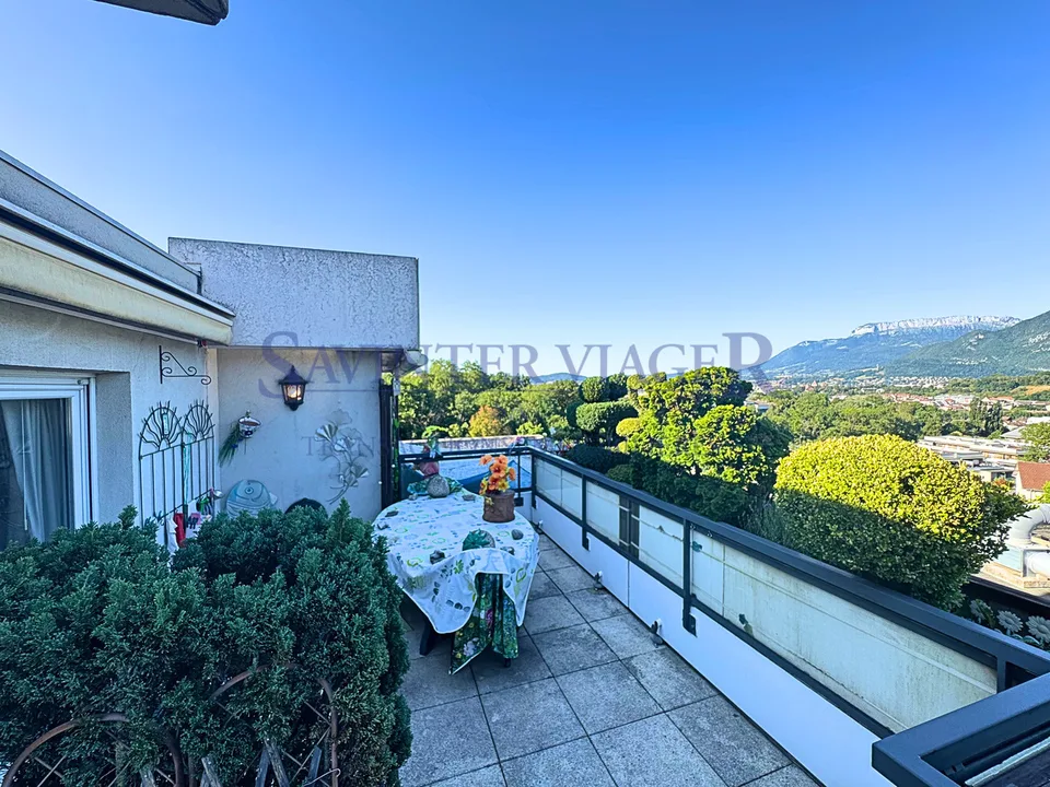 VIAGER. ANNECY. Vue panoramique. 2 Garages inclus. Terrasse 27m2