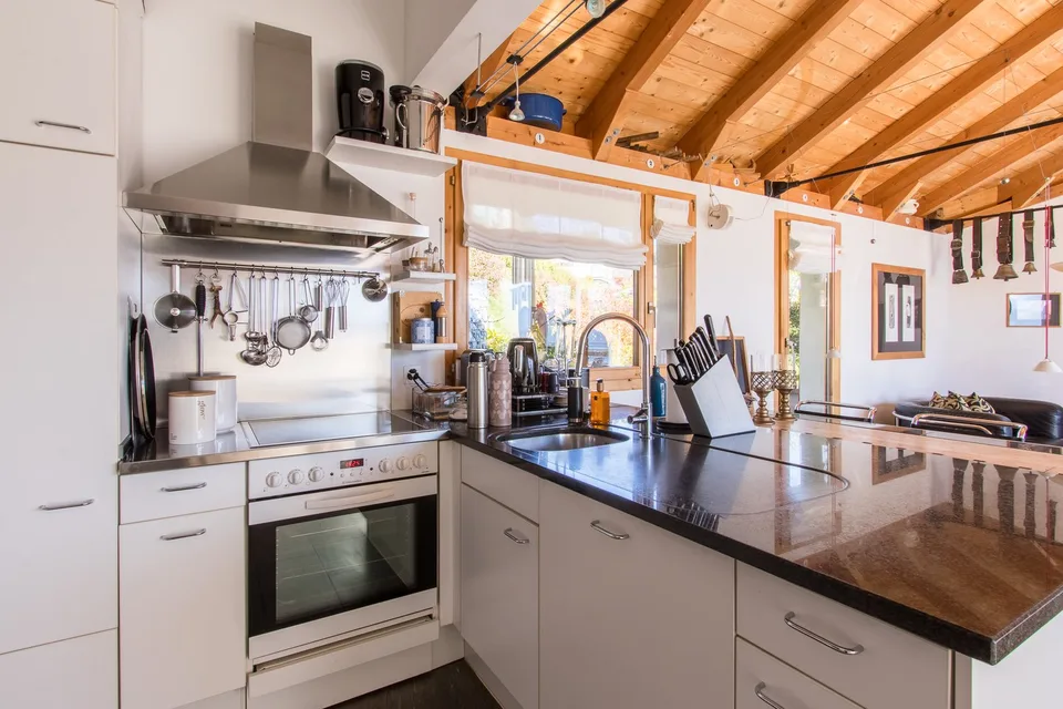 Charmantes 4.5-Zimmer-Doppeleinfamilienhaus mit Bergpanorama in Falera – Foto 8 von 30