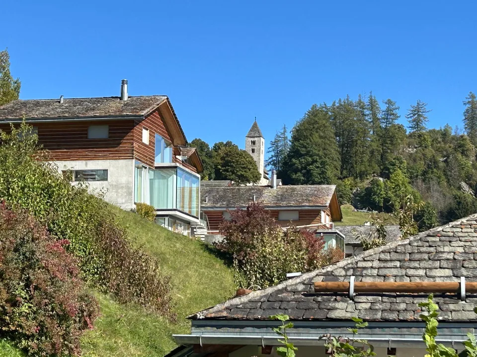 Charmantes 4.5-Zimmer-Doppeleinfamilienhaus mit Bergpanorama in Falera – Foto 29 von 30