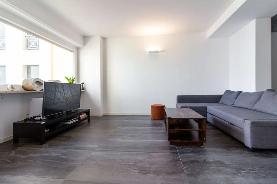 MODERNO APPARTAMENTO 3.5 CON VISTA LAGO