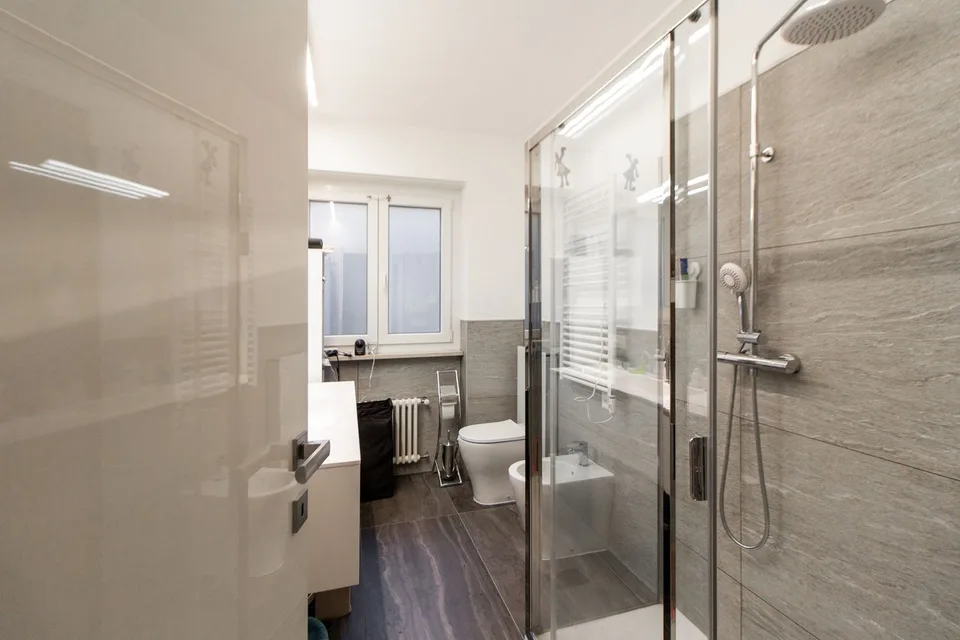Modernes 3.5-Zimmer-Apartment mit Seeblick