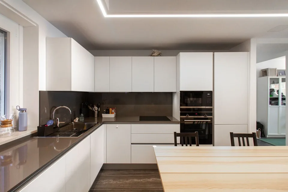 Modernes 3.5-Zimmer-Apartment mit Seeblick