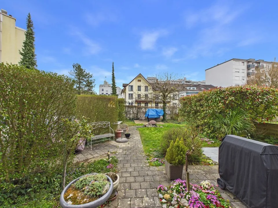 Attractive multi-family house in the center of Olten