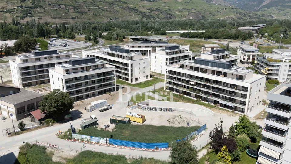 3.5 rooms of almost 140m2