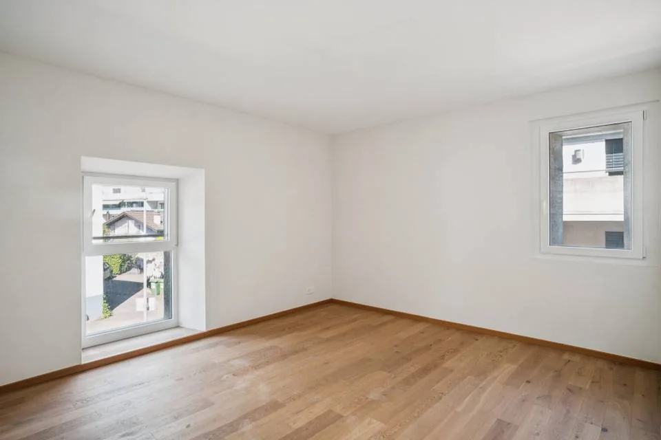 Duplex von 4.5 Zimmern mit Charakter in kleiner WEG – Foto 12 von 13