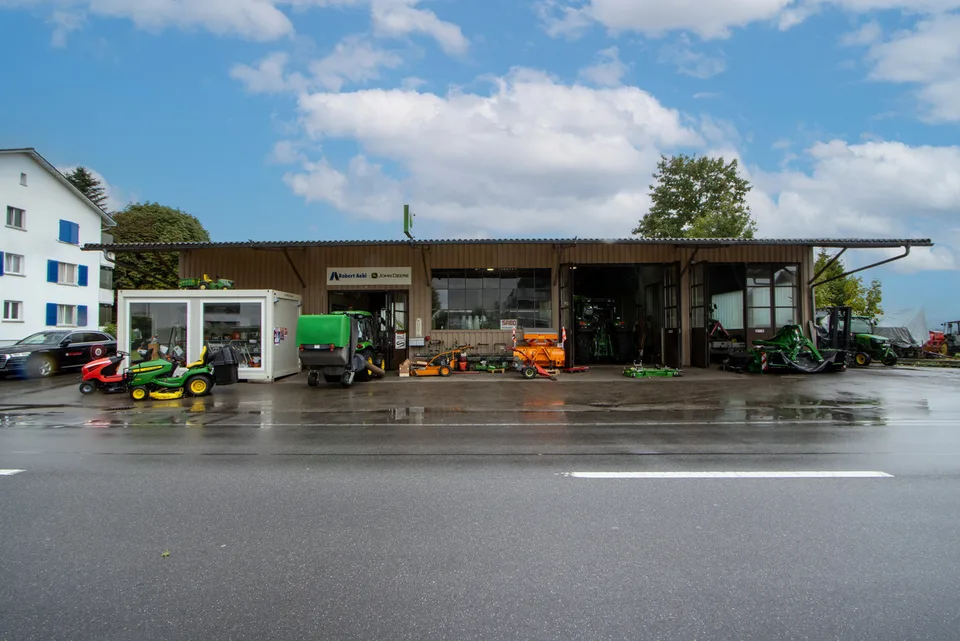 Terreno attraente con potenziale di utilizzo versatile