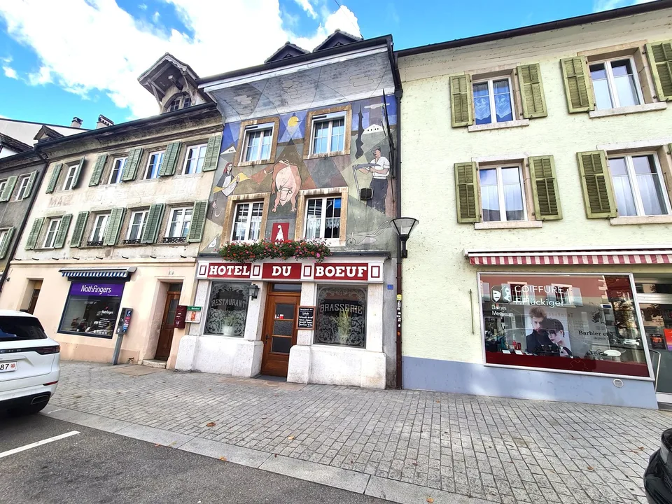 GROSSE PREISSENKUNG - ALBERGO/RESTAURANT MITICO E MOLTO FREQUENTATO A DELÉMONT