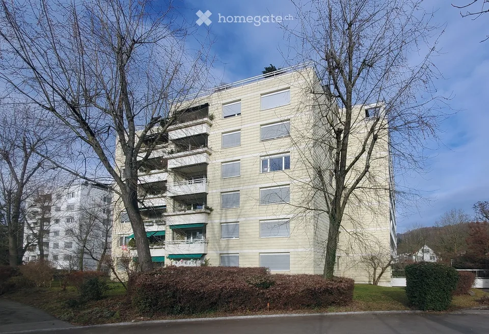 Charmante 3.5-Zimmer-Wohnung mit Balkon und herrlicher Aussicht in Wettingen